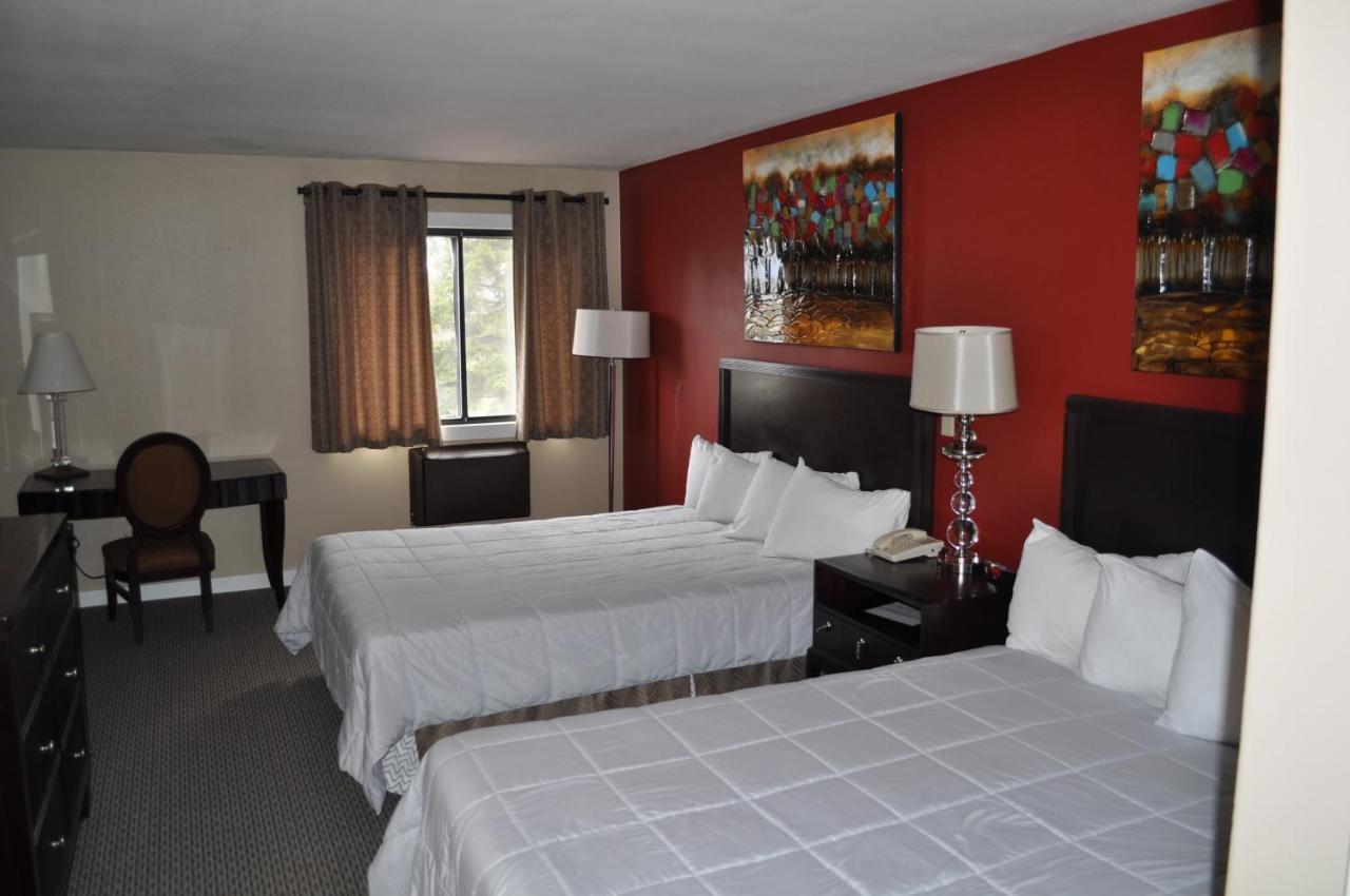 The Washburn Inn Bagian luar foto