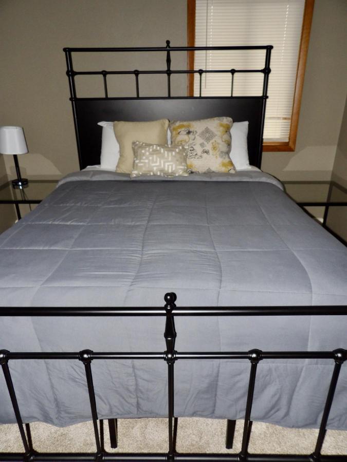 The Washburn Inn Bagian luar foto
