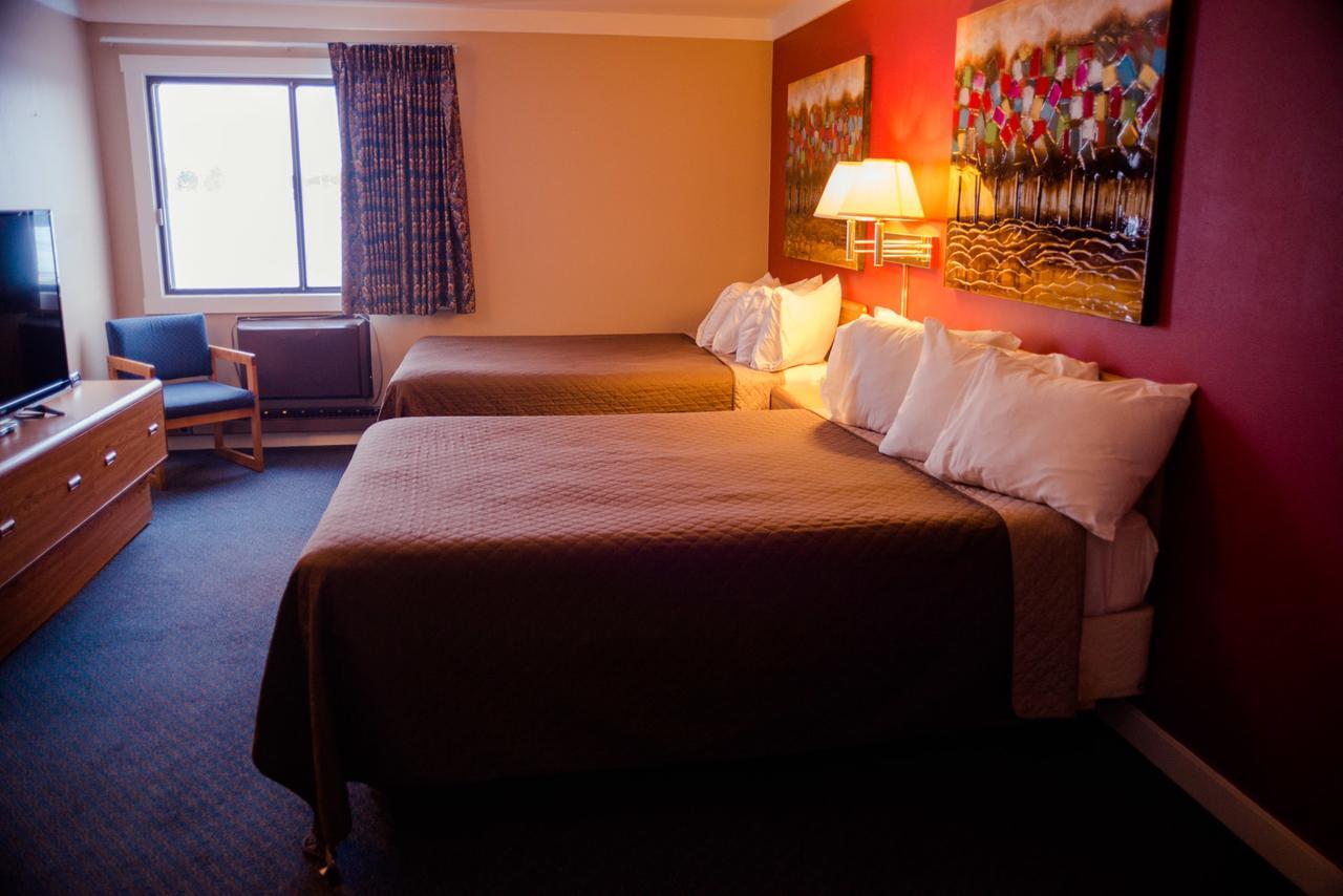 The Washburn Inn Bagian luar foto